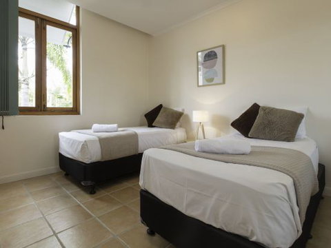 Seascape Holidays 14 Mediterranean - Accommodation QLD 3