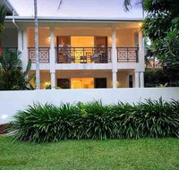 Plantation House 1 Spacious 4 Bedroom House Near Beach WIFI Netflix Telstra TV Playground Pool BBQ - Accommodation QLD