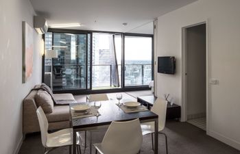 Roomerang At Abeckett Tower 31 - Accommodation QLD 4
