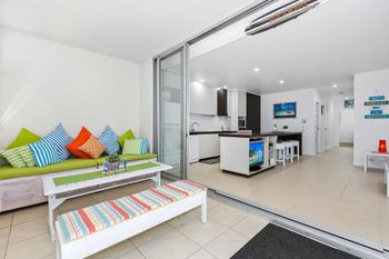 Sandy Toes On Paradiso 339 - Accommodation QLD 6