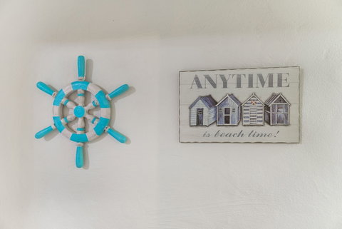 Rare Modern Unit W Private Fenced Garden Close To The Beach PC5 - Accommodation QLD 3