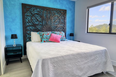 Valle Vista Luxury Apartments - Accommodation QLD 6