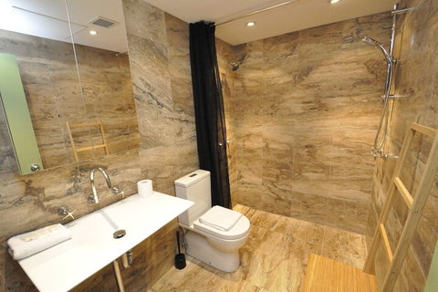 Glebe Fully Furnished 1 BDR Apart 47 ROS - Accommodation QLD 6