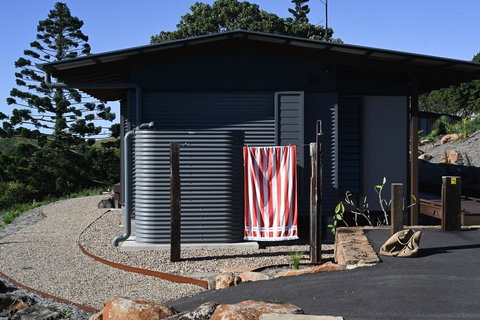 Your Luxury Escape - Carinya Cottages 5 - Accommodation QLD 0