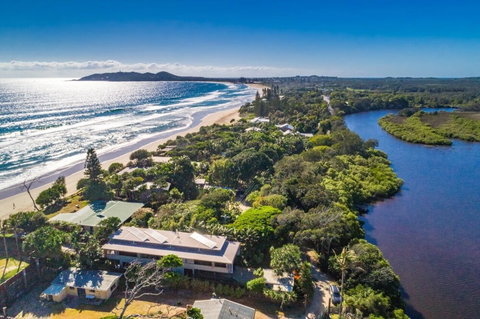 Your Luxury Escape - Byron Beachfront Villa - Accommodation QLD 0