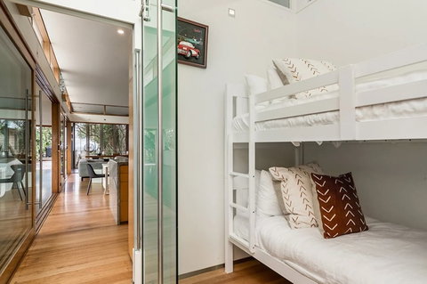 Your Luxury Escape - Byron Beachfront Villa - Accommodation QLD 4