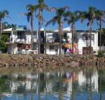 Beachfront 1 25 Willow Street - Accommodation QLD