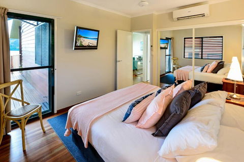 NEWLY BEAUTFULLY RENOVATED 16 The Casuarina 3 Bedroom House With 180 Degree Ocean Views - Accommodation QLD 1