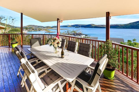 NEWLY BEAUTFULLY RENOVATED 16 The Casuarina 3 Bedroom House With 180 Degree Ocean Views - Accommodation QLD 2