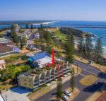 Seaspray 3 straight across the road from Main Beach Yamba - Accommodation QLD