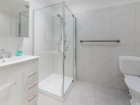 DRIFTAWAY ACROSS FROM SURF BEACH - Accommodation QLD 5