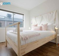 109Cozy Cranbourne Family House5Bed2Bath2Parking - Accommodation QLD