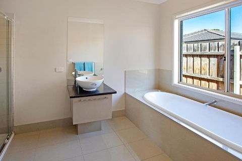 Toonalook Retreat Pet Friendly & Close To Town - Accommodation QLD 3