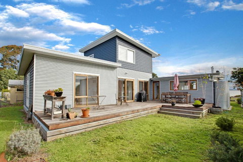 Waterfront Sanctuary Raymond Island Getaway - Accommodation QLD 2