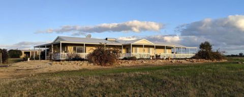 A Better Life Animal Sanctuary FarmStay Private Two Bedrooms Lounge Room & Bathroom & Toilet Shared Kitchen - Accommodation QLD 0