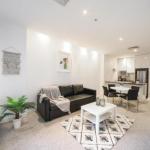 A Spacious & Central 2BR Apt Near Flinders Station - Accommodation QLD 0