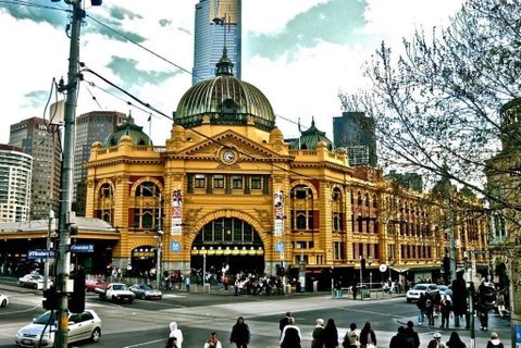 A Comfy & Central 2BR Apt Near Flinders Station - Accommodation QLD 4