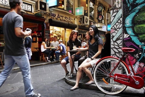 A Comfy & Central 2BR Apt Near Flinders Station - Accommodation QLD 2