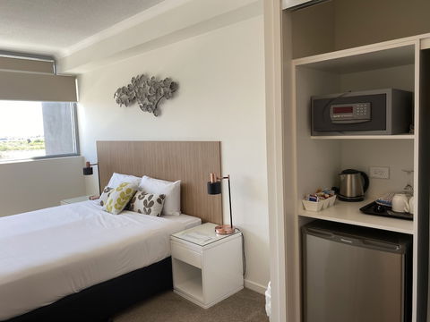 Airtrip Apartments On River Street - Accommodation QLD 5