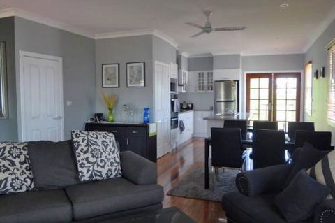 Aerwyn Brae - Accommodation QLD 5