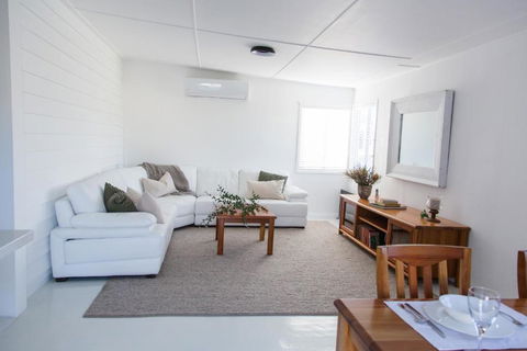 The Rested Guest 3 Bedroom Cottage West Wyalong - Accommodation QLD 3