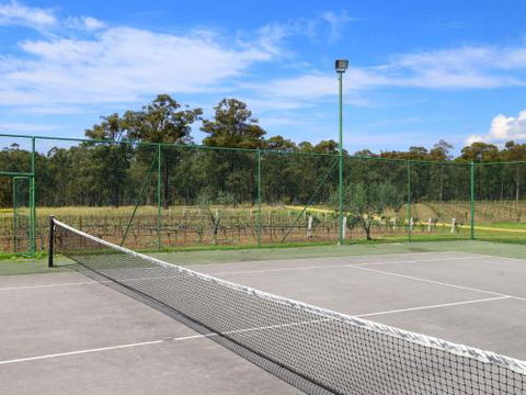 Ironbark Hill Retreat - Accommodation QLD 2