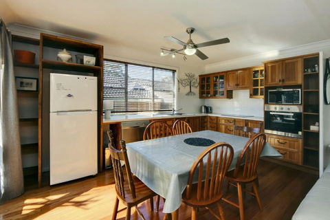 Hillsborough Cottage - Accommodation QLD 1