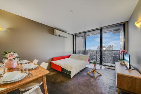A Modern 2BR CBD Apt City Views FREE Parking - Accommodation QLD 3