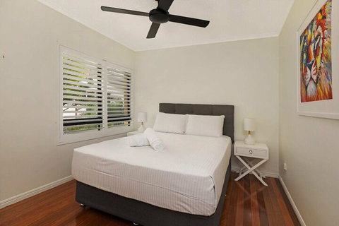 PRTFINO Ultimate Penthouse - Accommodation QLD 7