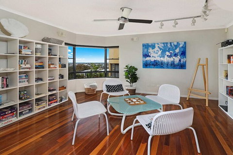 PRTFINO Ultimate Penthouse - Accommodation QLD 3