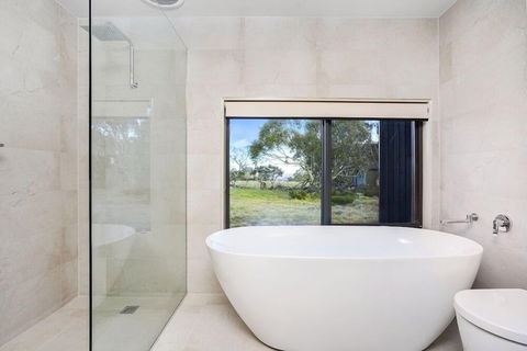Black Out - Accommodation QLD 4