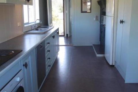 Old Schoolmasters Cottage On The Barrington River - Accommodation QLD 5