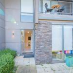 Stylish 3 Bedroom Condo - Accommodation QLD 0