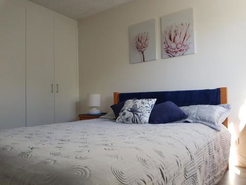 Kings Beach Ocean Front Views Private Balcony Overlooking Kings Beach - Accommodation QLD 6