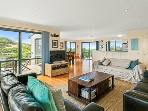 Adnajur - Accommodation QLD 6