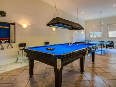 Cuttriss By The Beach - Accommodation QLD 2