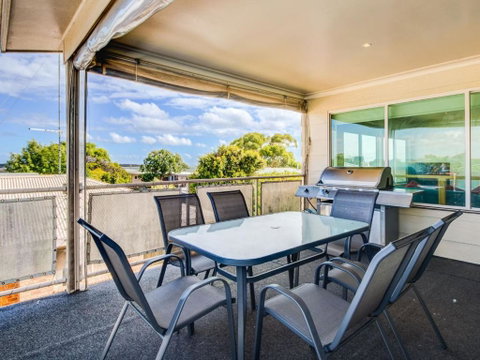 Cuttriss By The Beach - Accommodation QLD 6