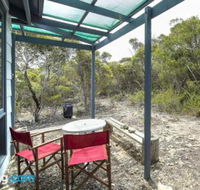 Honeyeaters Hideaway in Vivonne Bay - Accommodation QLD