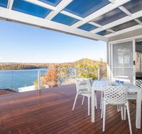 Home on the Water 21 Evans St. Lake Conjola - Accommodation QLD