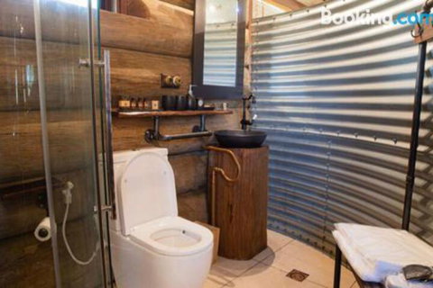 Amarina Farm Stay & Gardens - Accommodation QLD 4