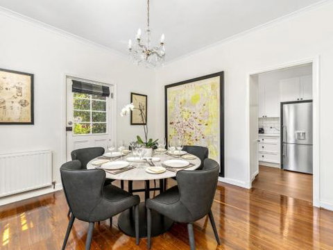 NARRAN Burradoo 4pm Check Out On Sundays - Accommodation QLD 4