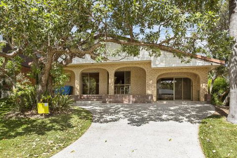 Kingfisher - Accommodation QLD 0