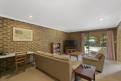 Kingfisher - Accommodation QLD 1