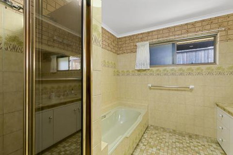 Kingfisher - Accommodation QLD 3