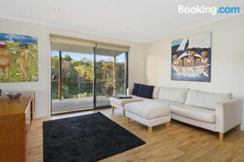 A One One Two At Island Beach - Accommodation QLD 1