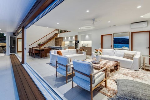 Lotus House On Hamilton Island - Accommodation QLD 4
