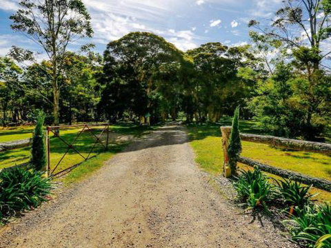 THE ANGAS CARRIAGE Alpine Southern Highlands 4pm Check Out On Sundays - Accommodation QLD 6