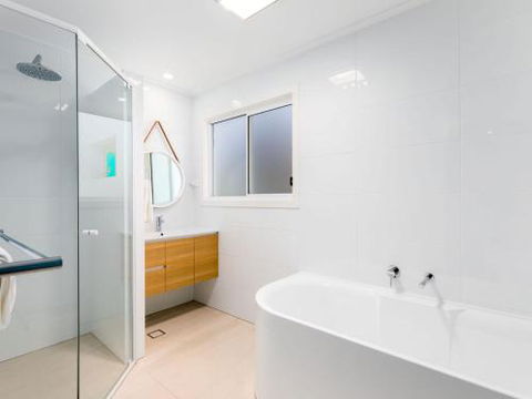 SPINIFEX Gerroa 4pm Check Out Sundays - Accommodation QLD 5