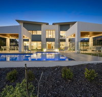 Luxury Canal Front Holiday House Raptor Pde Banksia Beach - Accommodation QLD