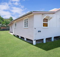 Close to Water Restaurants  Clubs Toorbul St. Bongaree - Accommodation QLD